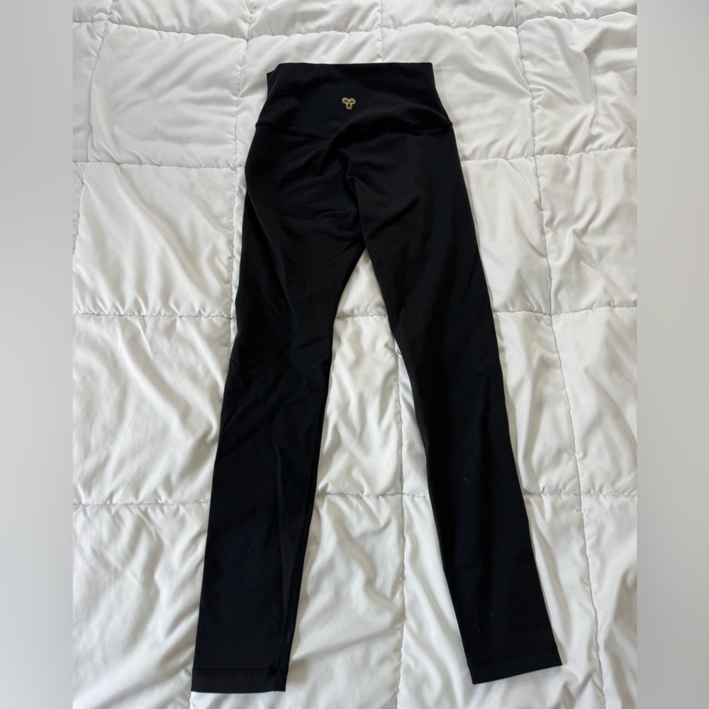 Aritzia women’s  Black Leggings